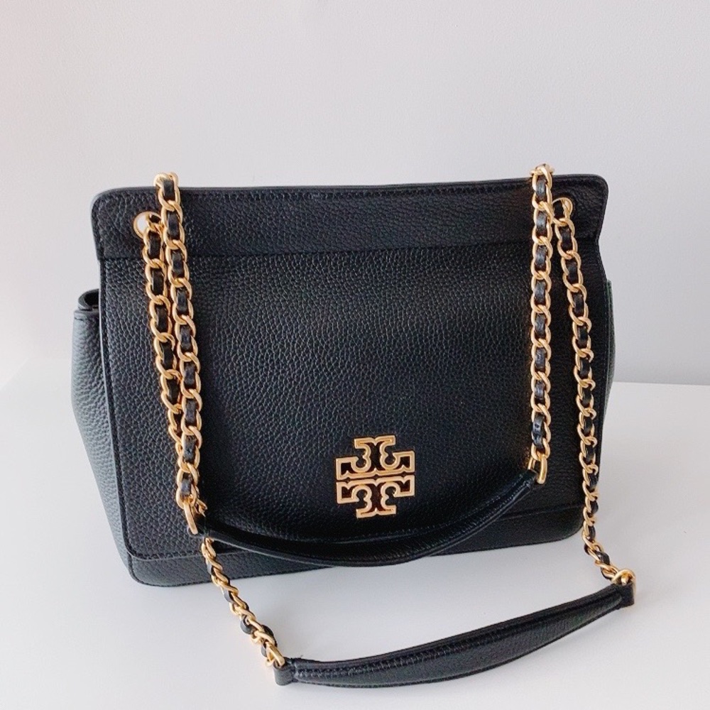 Tory Burch Britten Flap Bag One Magnet closer